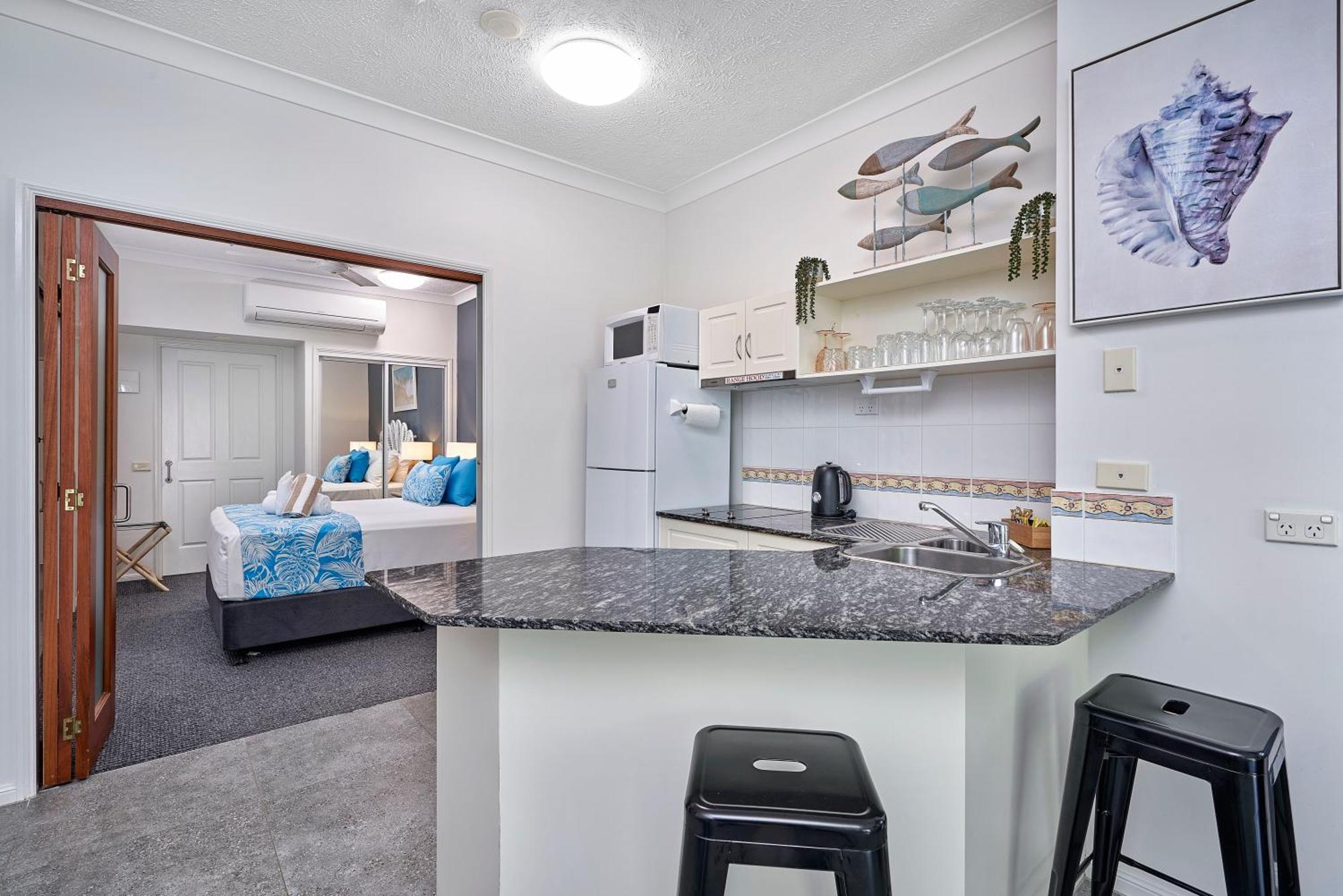 Alassio Apartments With Direct Pool Access Palm Cove Phòng bức ảnh