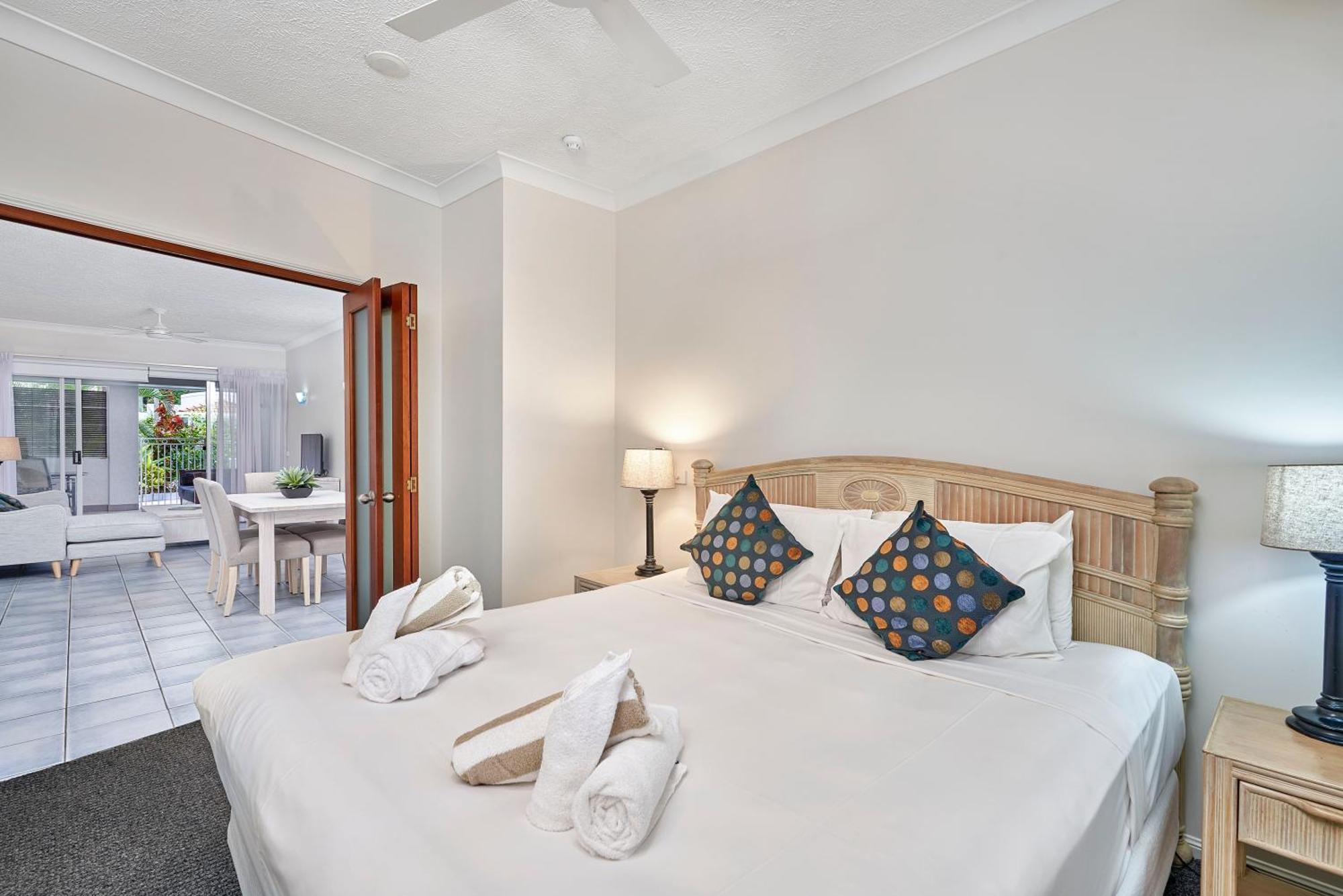Alassio Apartments With Direct Pool Access Palm Cove Phòng bức ảnh